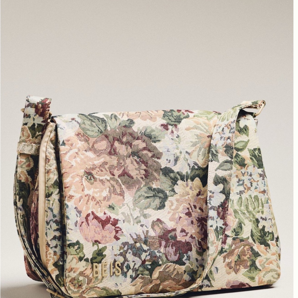 Beis The Expandable Tote in Vintage Floral NWT